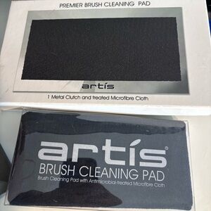 ARTIS Premier Brush Cleaning Pad